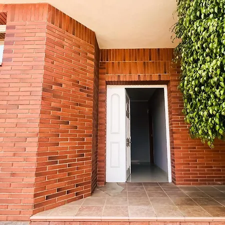 Casa Grande Con Piscina Familias Feriehus