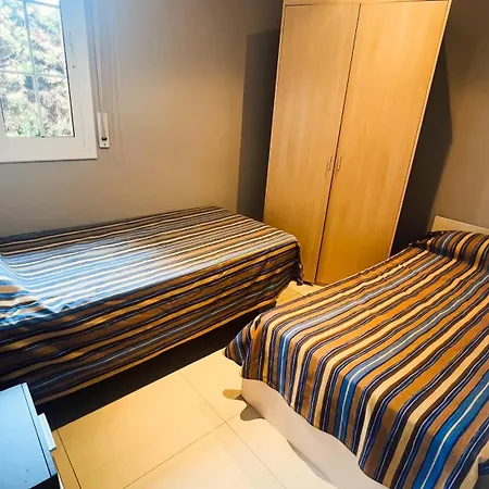 Casa Grande Con Piscina Familias